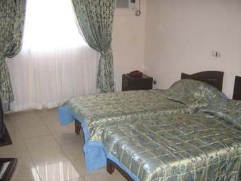 Tou'ngou Hotel
