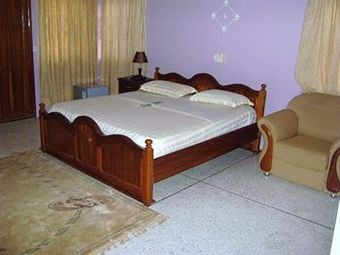 Hotel East Airport Guesthouse