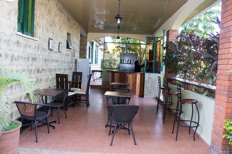 Hotel Karen Inn And Suites