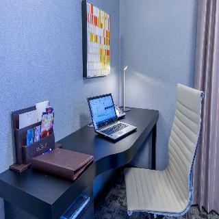 Applause Hotel Calgary Airport