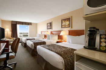 Hotel Ramada Clairmont/grande Prairie
