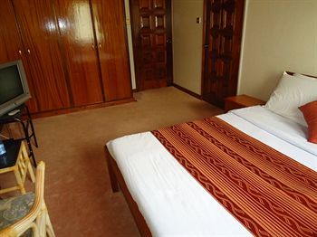 Hotel Bush House And Camp