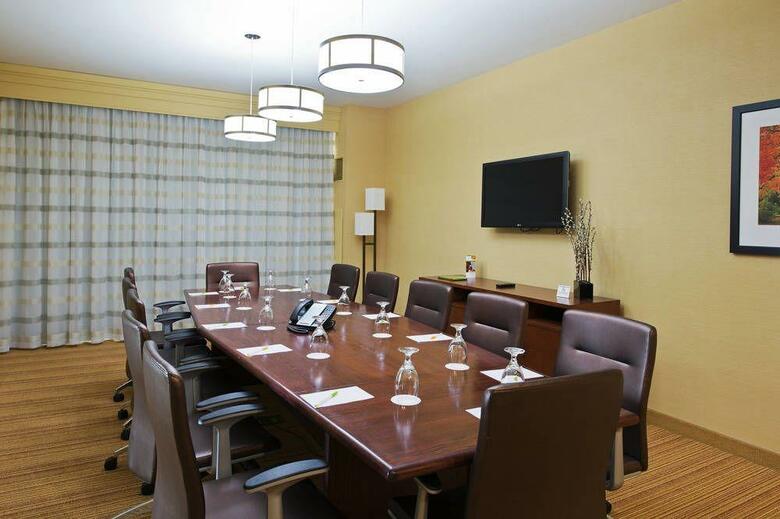 Hotel Courtyard By Marriott Ottawa East