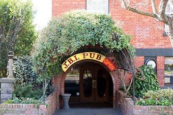 James Bay Inn Hotel & Suites