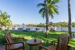 Hotel River Beach Resort