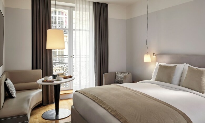 Hotel Sofitel Arc De Triomphe