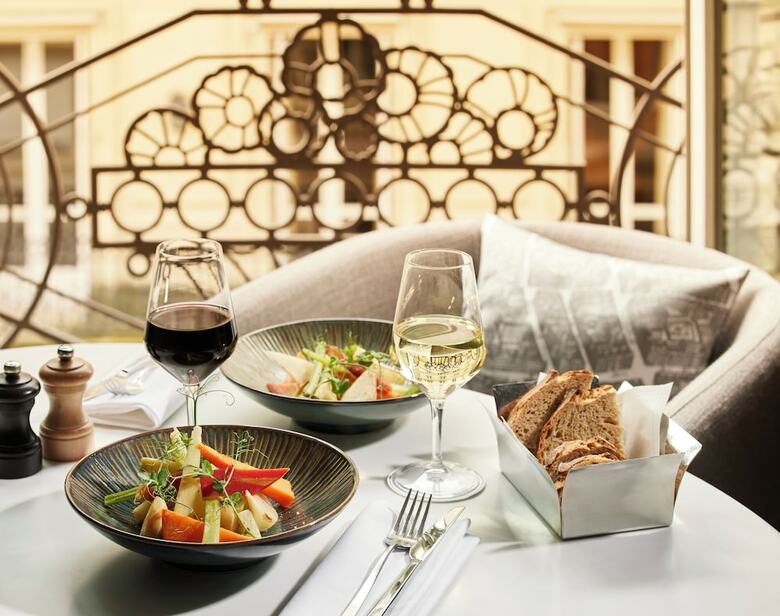 Hotel Sofitel Arc De Triomphe