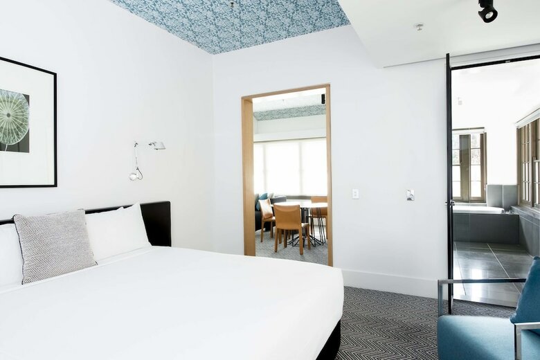 Diamant Boutique Hotel Canberra