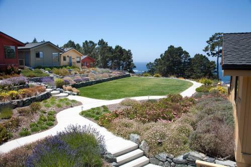 Bed & Breakfast Cottages At Little River Cove