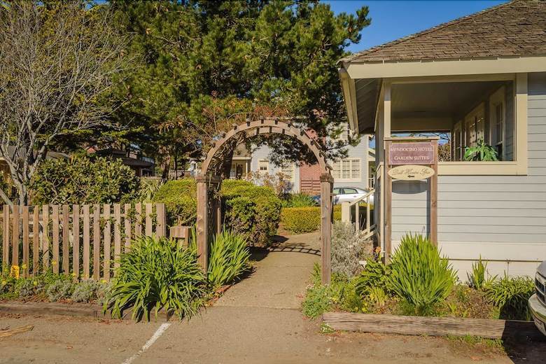 The Mendocino Hotel And Garden Suites