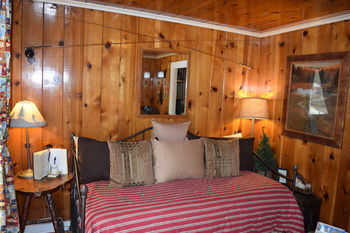 Tahoma Meadows Bed And Breakfast Cottages
