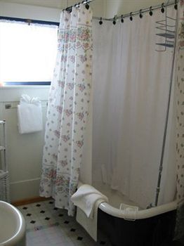 Tahoma Meadows Bed And Breakfast Cottages