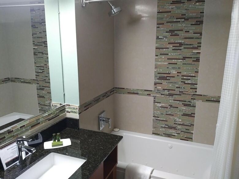 Marble Waters Hotel & Suites