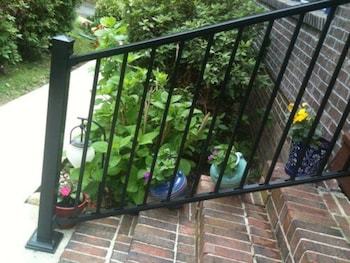 Little English Guesthouse Bed And Breakfast