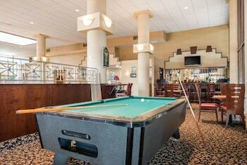 Hotel Quality Inn & Suites