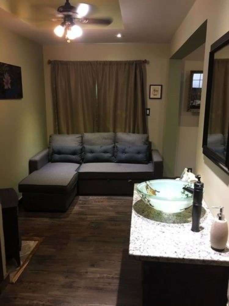 Cliff House Lodge Bed And Breakfast