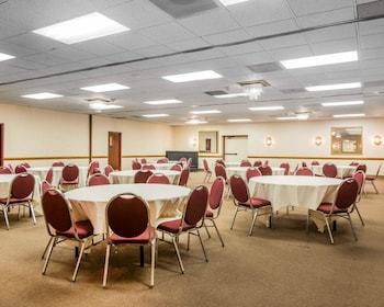 Hotel Clarion Inn And Conference Center