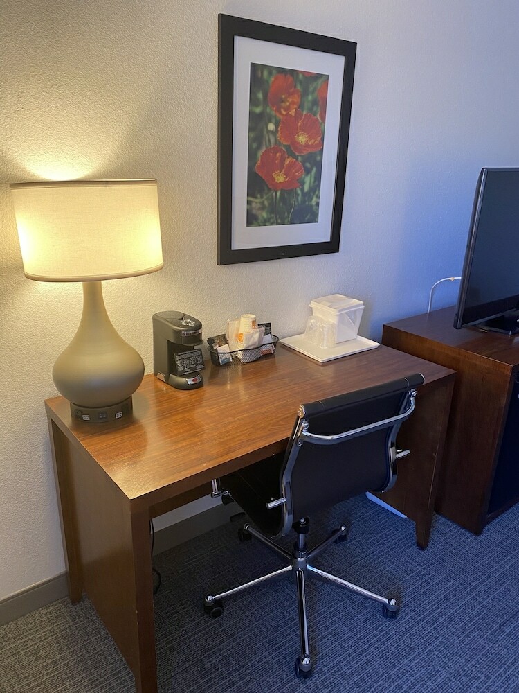 Hotel Comfort Inn & Suites