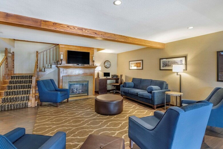 Hotel Comfort Inn & Suites