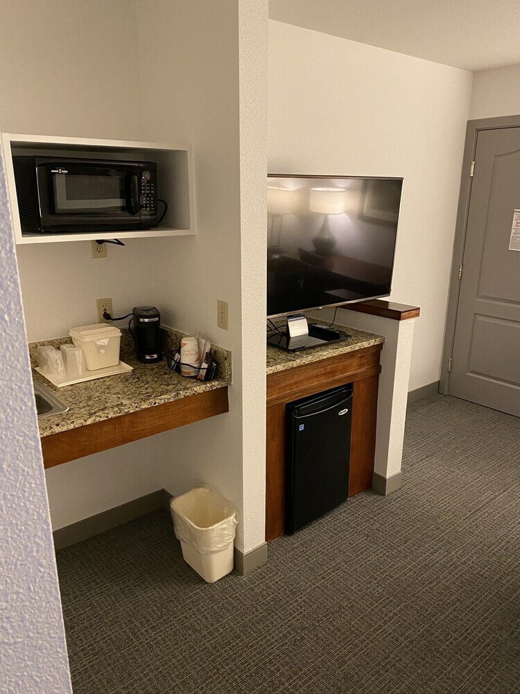 Hotel Comfort Inn & Suites