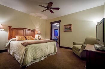 Posada Marys Lake Lodge