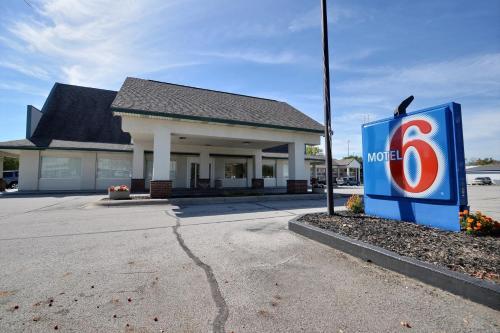 Motel 6 Indianapolis South