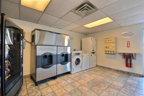 Motel 6 Indianapolis South