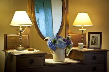 Beechwood Inn - Bed Breakfast And Wine Cellar