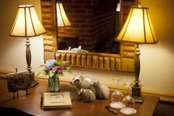 Beechwood Inn - Bed Breakfast And Wine Cellar