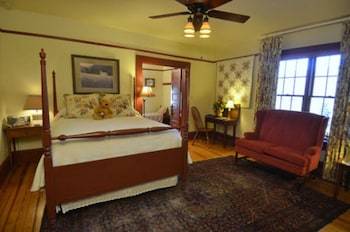 Beechwood Inn - Bed Breakfast And Wine Cellar