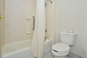 Hotel Americas Best Value Inn Hinesville