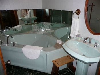 Squiers Manor B&B