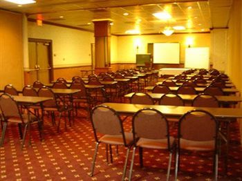 Lincoln Plaza Hotel