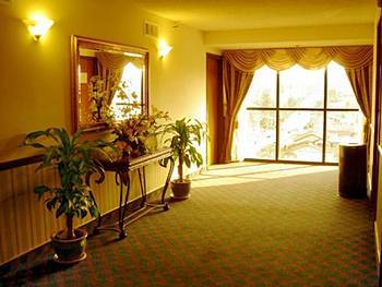 Lincoln Plaza Hotel