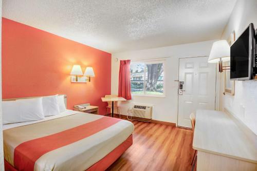 Motel 6 Stockton North