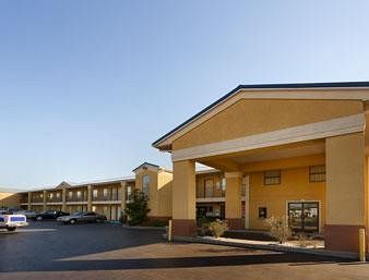 Hotel Super 8 Monroe