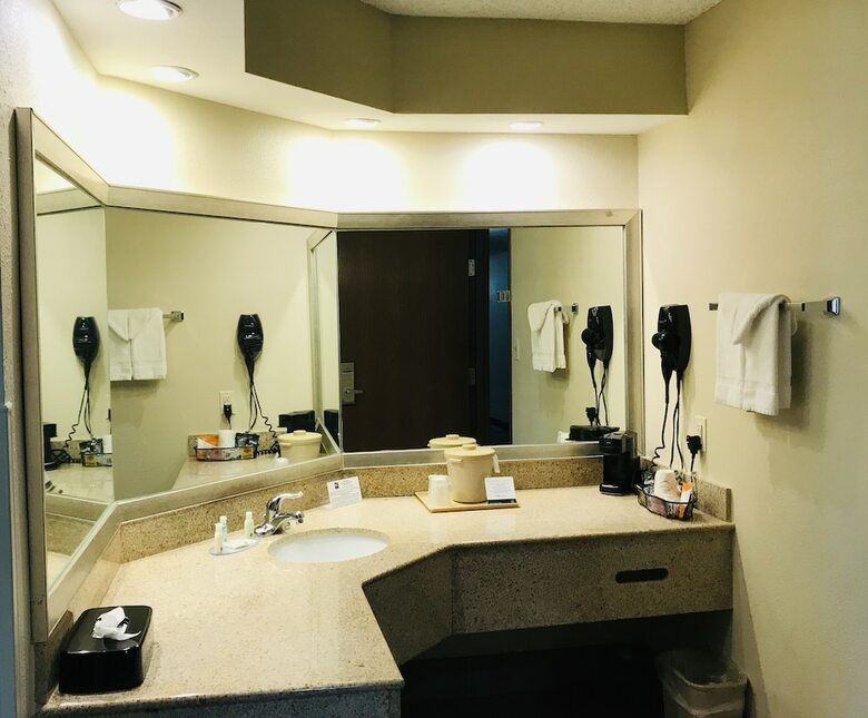 Hostal Quality Inn And Suites