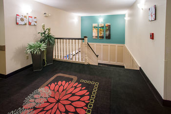Hostal Northfield Inn, Suites & Conference Center