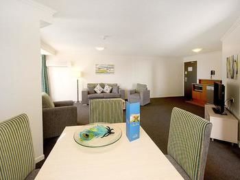 Australis Sovereign Hotel