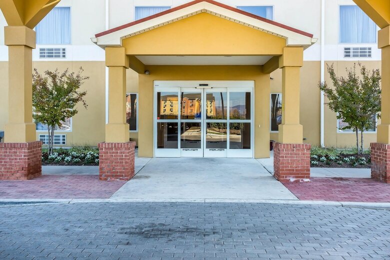 Hotel Comfort Inn