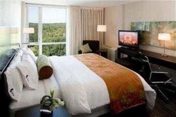 Hotel Indigo Boston - Newton Riverside