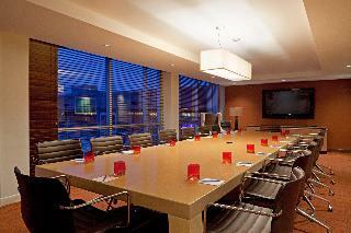 Hotel Indigo Boston - Newton Riverside
