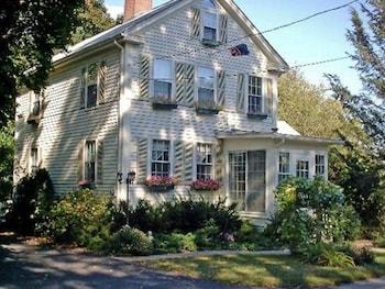 Bed & Breakfast Nichols Guest House B & B