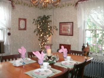Bed & Breakfast Nichols Guest House B & B