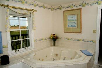 Bed & Breakfast Brightwood Inn Country Inn