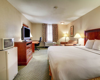 Hotel Clarion Inn University