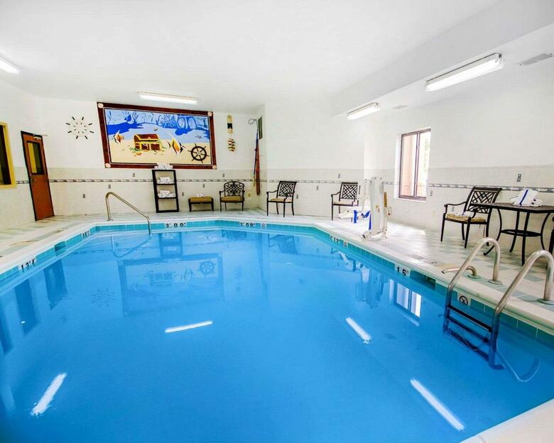 Hotel Comfort Inn & Suites