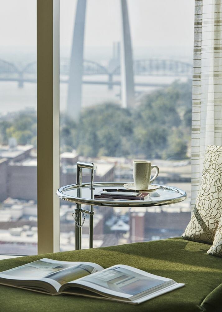 Four Seasons Hotel St Louis