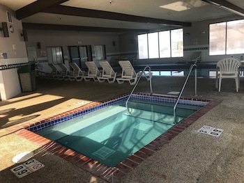 Hotel Quality Inn & Suites
