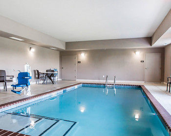 Hotel Sleep Inn & Suites